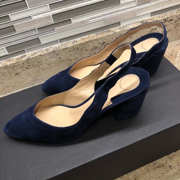 CHLOE Laurena Scallop Slingback Pump - Picture 8 of 16